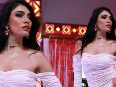 Dilber'in pavyon dansına özendiler, soluğu pavyonda aldılar: Hayaller Dilber, hayatlar okkalı hesap!