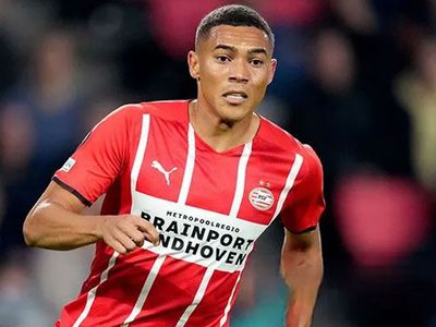 Fenerbahçe forvet transferinde Carlos Vinicius ile yakından ilgileniyor!