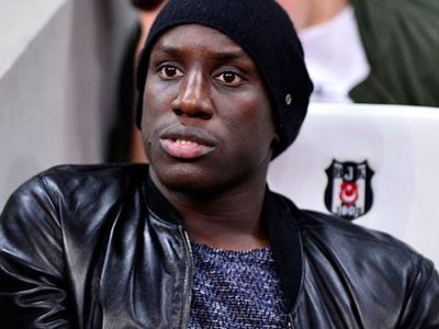 Süper Lig'in eski yıldızı Demba Ba, Beşiktaş'a yardımcı antrenör olarak geri dönüyor!