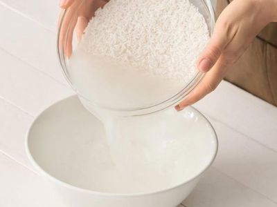 10 gün boyunca saçına pirinç suyu döktü çıkan sonuca kendisi bile inanamadı