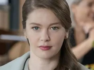 Burcu Biricik'ten hamilelik pozları: Eşiyle göbeklerini yarıştırdı, esprili paylaşımı beğeni topladı!