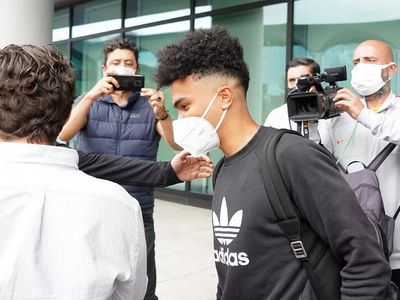 Galatasaray Gustavo Assuncao İle Yollarını Ayırıyor!