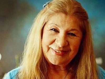 Usta sanatçı Ayla Algan'ın cenaze törenine ünlü akını: Hayatımın değişmesine vesile olmuştu
