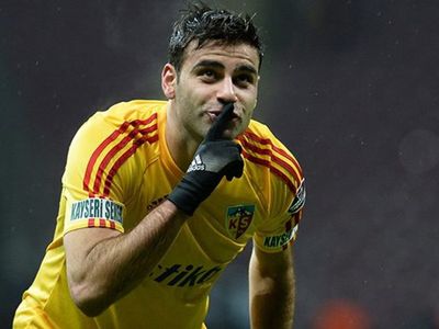 Kayserispor Deniz Türüç Transferinde Anlaşmayı Sağladı!