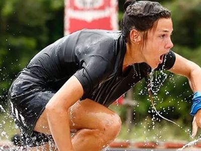 Survivor Nisa yeni aşkıyla sarmaş dolaş! Milyonların önünde neredeyse öpüşen Nisa, Ogeday’ı hüngür hüngür ağlattı