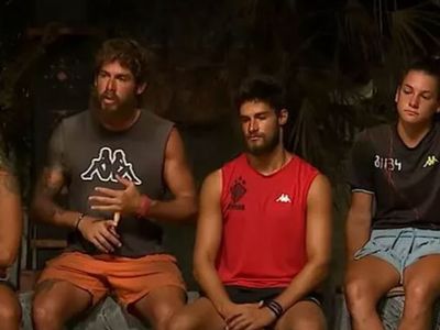 Survivor'da o isim adaya 'Burdaki Kitabımı Kapattım' diyerek veda etti... Elenen isim dengeleri değiştirecek!