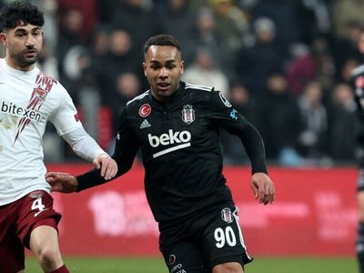 Elvir Baliç, Beşiktaş'ta Michy Batshuayi'nin taraftarlara yaptığı hareketin yanlış olduğunu söyledi
