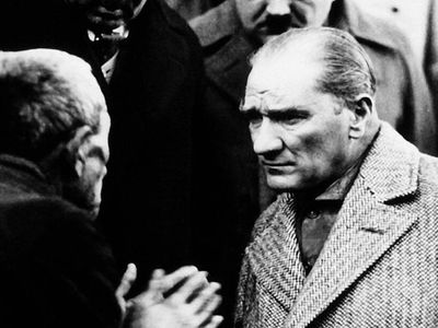 10 Kasım ile ilgili şiirler ve sözler – En güzel ve anlamlı 10 Kasım anma mesajları ve sözleri