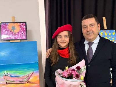 10 yaşındaki Nil'in fırçası LÖSEV'li kardeşlerine umut oldu