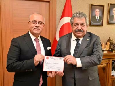 Eski başkan hakkında suç duyurusunda bulundu!