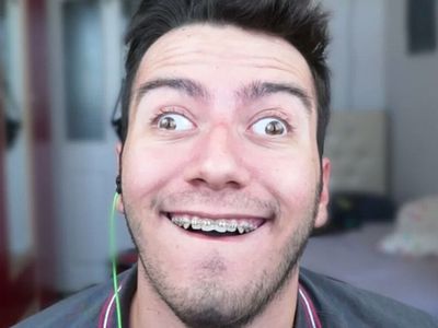 15 Milyon Abonesi Bulunan Enes Batur’a Yasak Geldi!