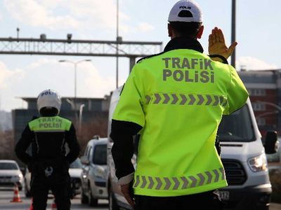 15 Temmuz 2022 İstanbul'da hangi yollar trafiğe kapalı olacak! Saraçhane'de düzenlenecek anma programı kapsamında bu yollar trafiğe kapanıyor