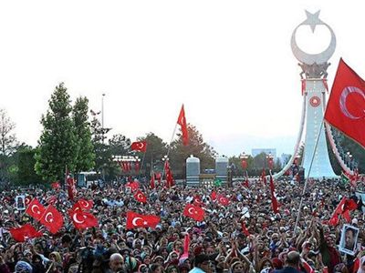 15 Temmuz Demokrasi Bayramı resmi tatil mi? Bugün mesai var mı?