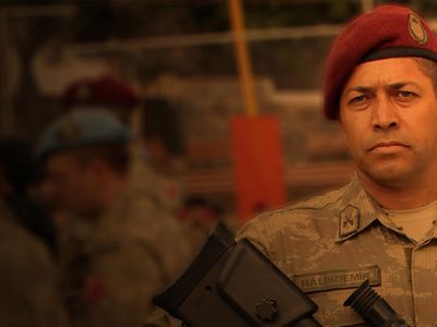 15 Temmuz kahramanı Ömer Halisdemir anısına yazılan 'Yürü Be Ömer' şiiri piyasaya sunuldu!