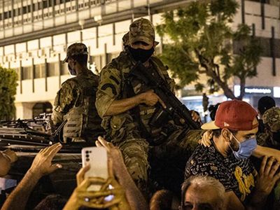 15 Temmuz Şakşakçıları Tunus Darbecilerini de Alkışlıyor!