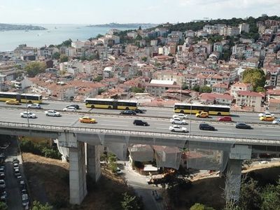 15 Temmuz Şehitler Köprüsü’nde Parça Koptu! İşte Görüntüler