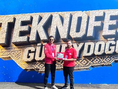 Malatya turgut özal üniversitesi öğrencileri, teknolojiyi görme engelliler için kullanıyor