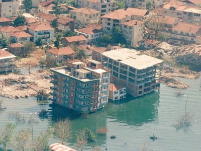 17 Ağustos'un acısı halen dinmedi: Depremin üzerinden 24 yıl geçti