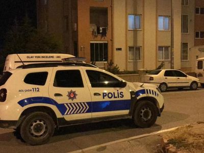 17 yaşındaki kız arkadaşını bacağından vurdu