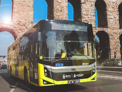 18 Mart Otobüs, metro, metrobüs, tramvay çalışıyor mu?