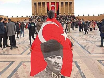 19 Mayıs'ın 103’üncü yıldönümünde Türkiye’nin dört bir yanı kırmızı-beyaz coşkuya büründü