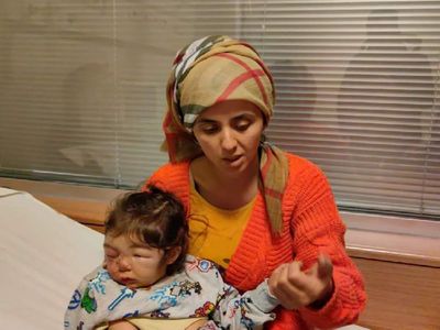2 çocuğuyla enkaz altında kalmıştı: Üfleyerek çocuklarıma nefes aldırdım