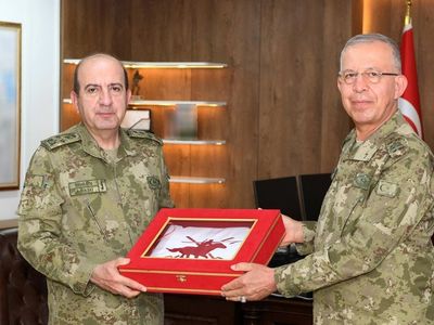 2. ve 3. Ordu Komutanlıkları'nda Devir Teslim Törenleri