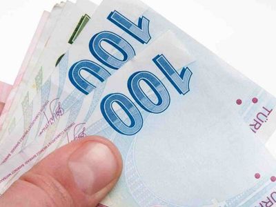 20.000 TL 25.000 TL, 40.000 TL ve 100.000 TL  ihtiyaç kredisi taksit ödemesi hesaplama! Halk Bankası, Vakıfbank ve Ziraat Bankası kredi faiz oranları  25 Mayıs 2022 Çarşamba