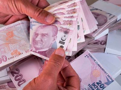 2022 memur ve emekli maaşları hangi gün yatar? Hafta sonu memur maaşı ödenir mi? 2022 memur ve emekli maaşı ödeme tarihleri