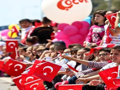 22 Nisan Perşembe tatil var mı, yarım gün tatil mi? 23 Nisan resmi tatil mi, hangi gün?