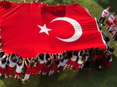 22 Nisan'da okullar tatil mi? 22 Nisan resmi tatil mi ilan edildi, hangi güne denk geliyor? 2022 resmi tatiller takvimi!