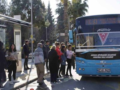 23 Nisan'da İETT otobüsleri bedava mı? 23 Nisan Cumartesi günü otobüs, metro, metrobüs, tramvay ücretsiz mi?