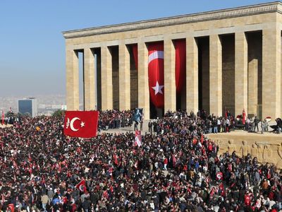 23 Nisan’da ziyaretçi akınına uğrayacak: Anıtkabir bugün kaçta açılıyor, kaçta kapanıyor?