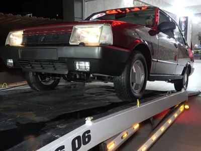 24 yıldır trafiğe çıkmıyordu! 1991 model Tofaş rekor fiyata satıldı!