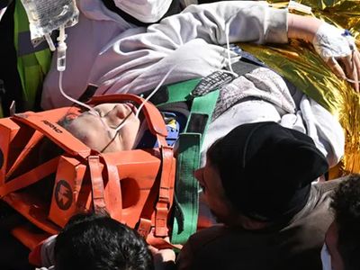 248 saat sonra enkazdan sağ olarak çıkarıldı: Umudumuzu yeşertti