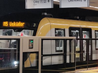 25 Temmuz İstanbul Üsküdar metrosu çalışıyor mu? Üsküdar Çekmeköy metrosu ne zaman açılacak? M5 Üsküdar Çekmeköy metrosu arızalı mı?