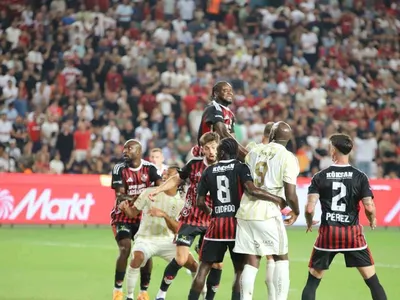 Gaziantep FK ile Fenerbahçe ilk yarıda golsüz eşitlik sağladı