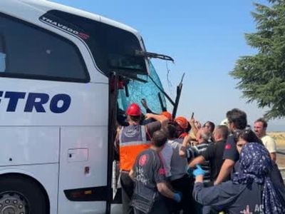 Uşak'ta otobüs kazası: Yaralı sayısı 8'e yükseldi