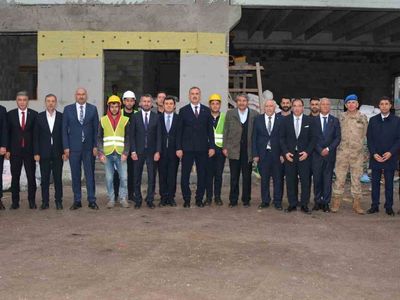 Vali bozkurt, patnos'ta yapım çalışmaları ve projeleri inceledi