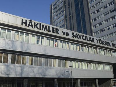 3 Bin 70 Hakim ve Savcının Görev Yeri Değiştirildi