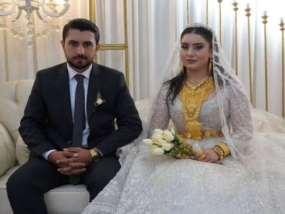3 bin kişi katıldı: Aşiret düğününe takı yağdı