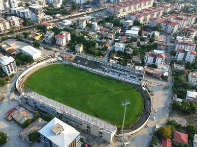 Osmaniye 7 Ocak Stadyumu’nda yenileme çalışmaları hızla devam ediyor