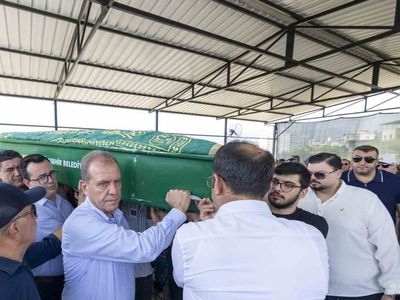 Mersin basınının kaybı: Duygu Öksüz Canova son yolculuğuna uğurlandı