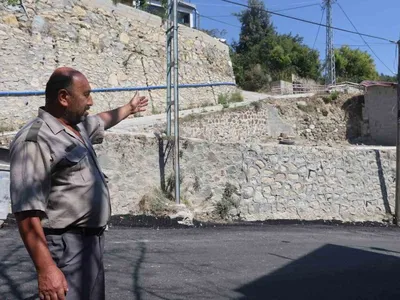 Mahalle sakinlerinden tedirgin eden kazalara önlem talebi: 'Kaza yokuşunu güvenli hale getirin'