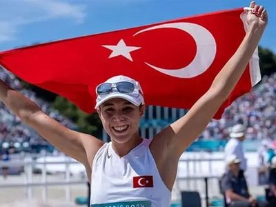İlke Özyüksel Mihrioğlu'na Avrupa Şampiyonluğu tebriki