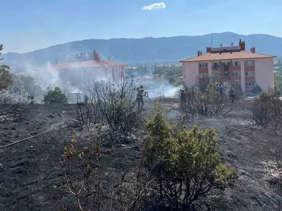 Simav'da dağlık alanda çıkan yangın, hızlı müdahale ile kontrol altına alındı