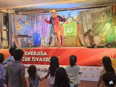 İskenderun’da enerjimi koruyorum tiyatrosu çocukların ilgi odağı oldu