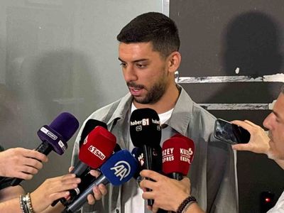 Cenk Özkaçar: 'Böylesine bir futbol kültürünün parçası olmak gurur verici'
