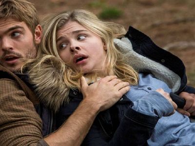 5.Dalga filmi konusu nedir? 5. Dalga filminde hangi oyuncular var? 5. Dalga ne zaman çekildi?