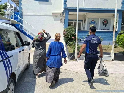 Hatay'da zabıtanın operasyonu: Trafik ışıklarındaki dilenciler panikle kaçtı
